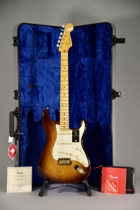 Fender 75 Anniversario Commemorative Stratocaster Mn 2Color Bourbon Burst