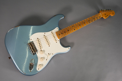 Fender 57 Stratocaster Relic Ice Blue Metallic