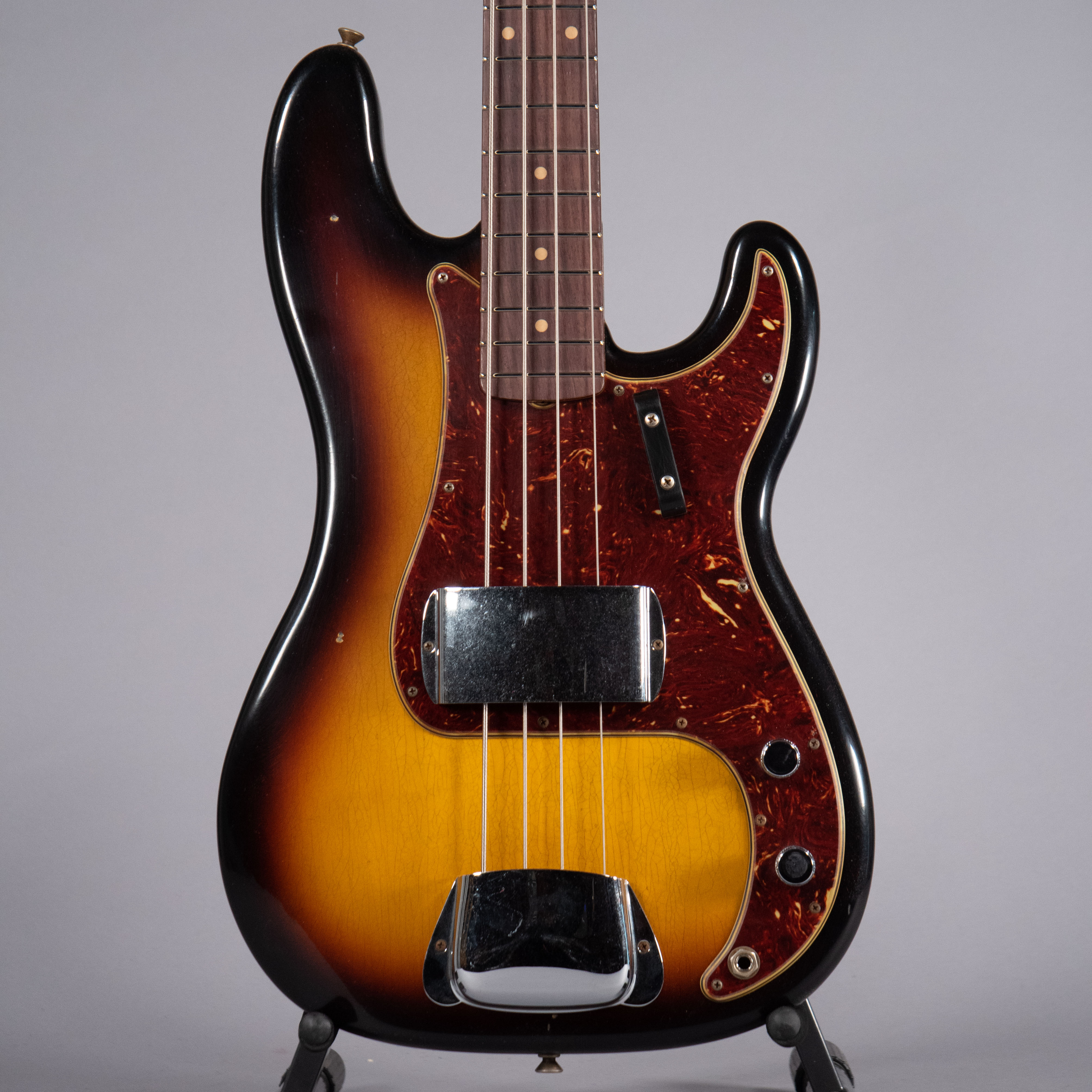 Fender 63 Precision Bass Journeyman Relic Aged 3 Color Sunburst
