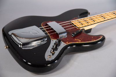 Fender Custom Shop Time Machine Journeyman 1968 Jazz Bass Relic Aged Black