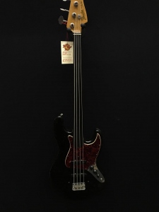 Fender Jazz 65 Fretless Refinished Usato