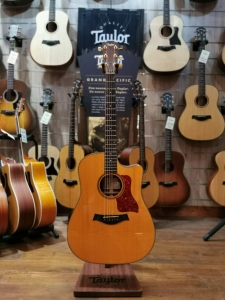 Taylor 710CE Chitarra Acustica Usata