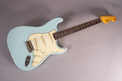 Fender Custom Shop 64 Stratocaster Journeyman Relic Faded Aged Daphne Blue