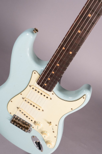 Fender Custom Shop 64 Stratocaster Journeyman Relic Faded Aged Daphne Blue