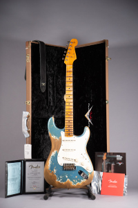 Fender LTD Red Hot Strat Super Heavy Relic Super Faded Aged Lake Placid Blue