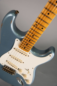 Fender 57 Stratocaster Relic Ice Blue Metallic