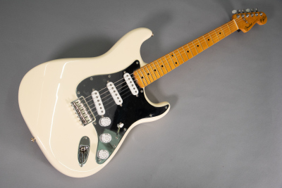 Fender Nile Rodgers Hitmaker Stratocaster Maple Olympic White