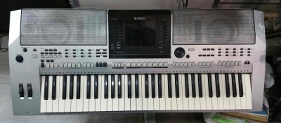 YAMAHA PSRS900 USATA