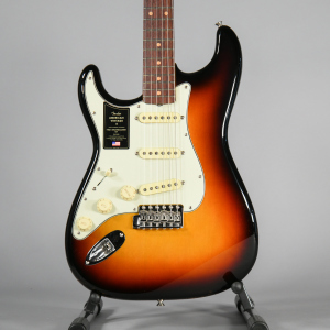 Fender American Vintage II 1961 Stratocaster 3 Color Sunburst Left Hand