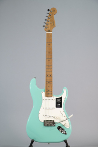 Fender Stratocaster Player Seafoam Green con Roasted Maple