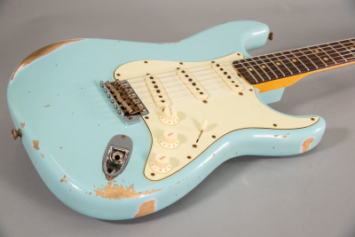 Fender Custom Shop Built 1963 Stratocaster Heavy Relic Faded Aged Daphne Blue