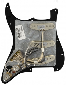 Fender Pre-Wired Stratocaster Pickguard Custom 69 Sss Black
