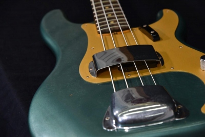 Fender 59 Precision Bass Relic Aged Sherwood Green Metallic