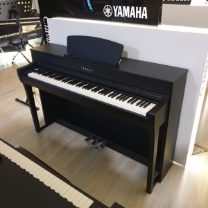 Yamaha Clp735B Pianoforte Digitale