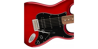 Fender Limited Edition Player Stratocaster HSS Candy Red Burst