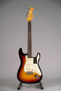 Fender American Vintage II 1961 Stratocaster 3 Color Sunburst