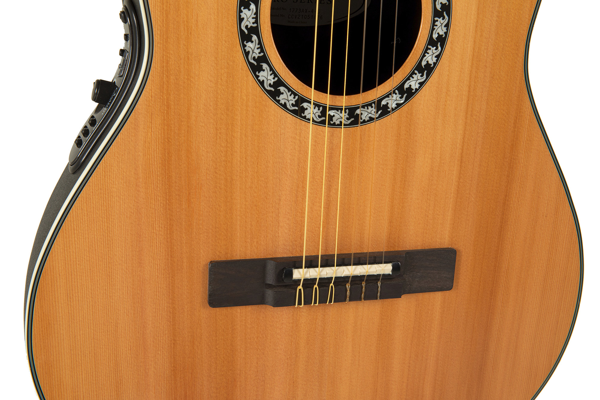 Ovation Pro Series Legend 1773AX Mid Cutaway Nylon