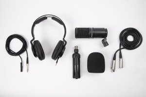 Zoom Zdm 1Pmp Kit Podcast Microfono-Cavo-Cuffie-Treppiede