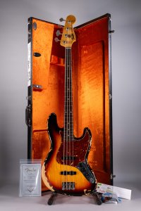 fender jazz 64 custom shop h.relic usato