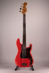 Fender Pino Palladino Signature Precision Bass Fiesta Red