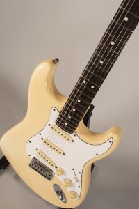 FENDER STRATO AMER. STD USATA