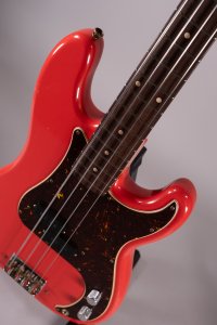 Fender Pino Palladino Signature Precision Bass Fiesta Red