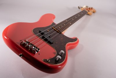 Fender Pino Palladino Signature Precision Bass Fiesta Red