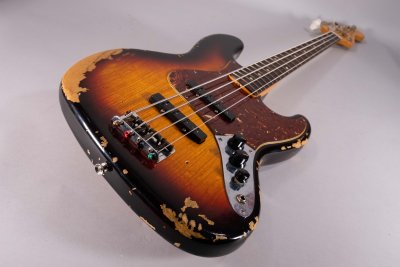 fender jazz 64 custom shop h.relic usato