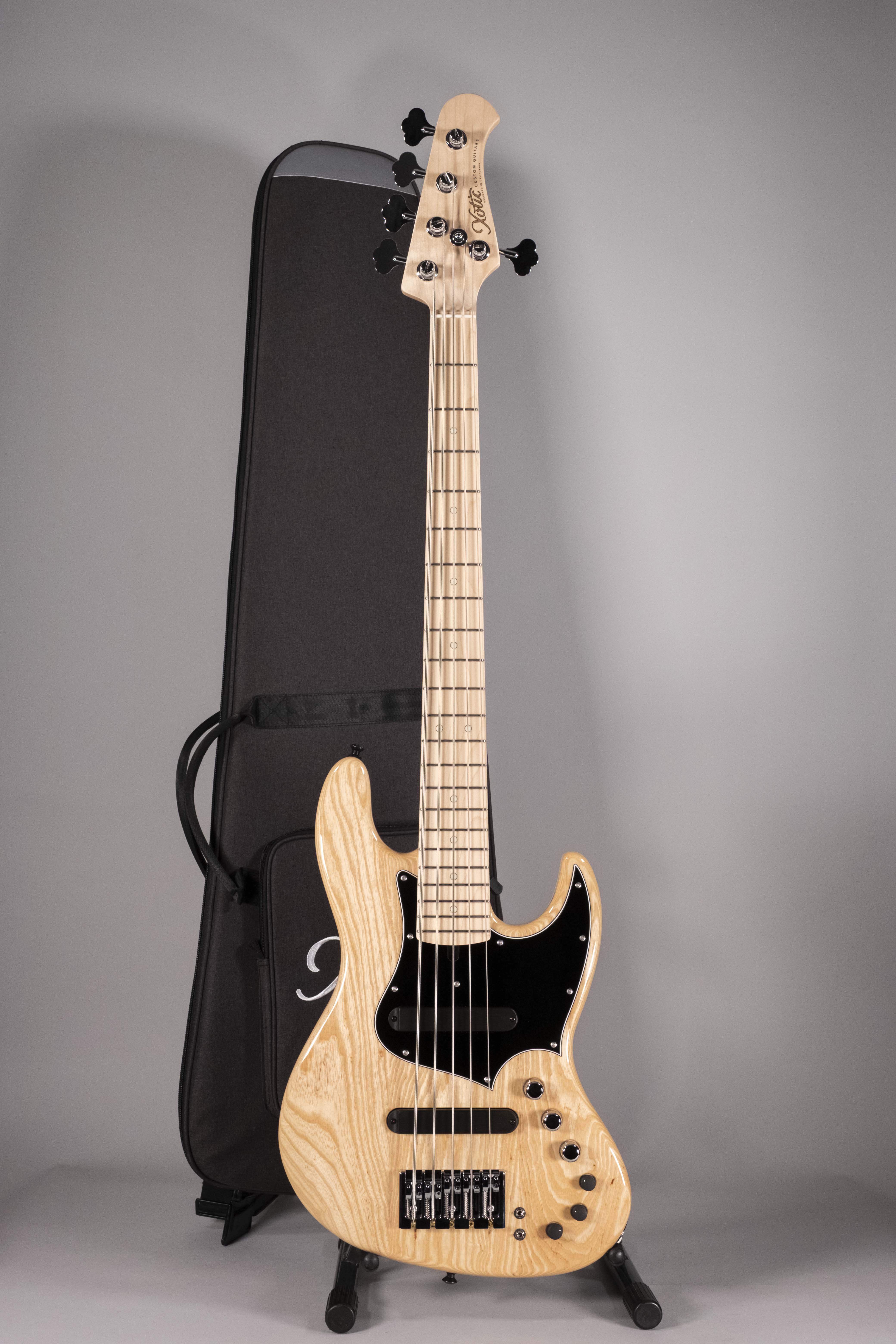 XOTIC XJ 5 CORDE NATURAL USATO