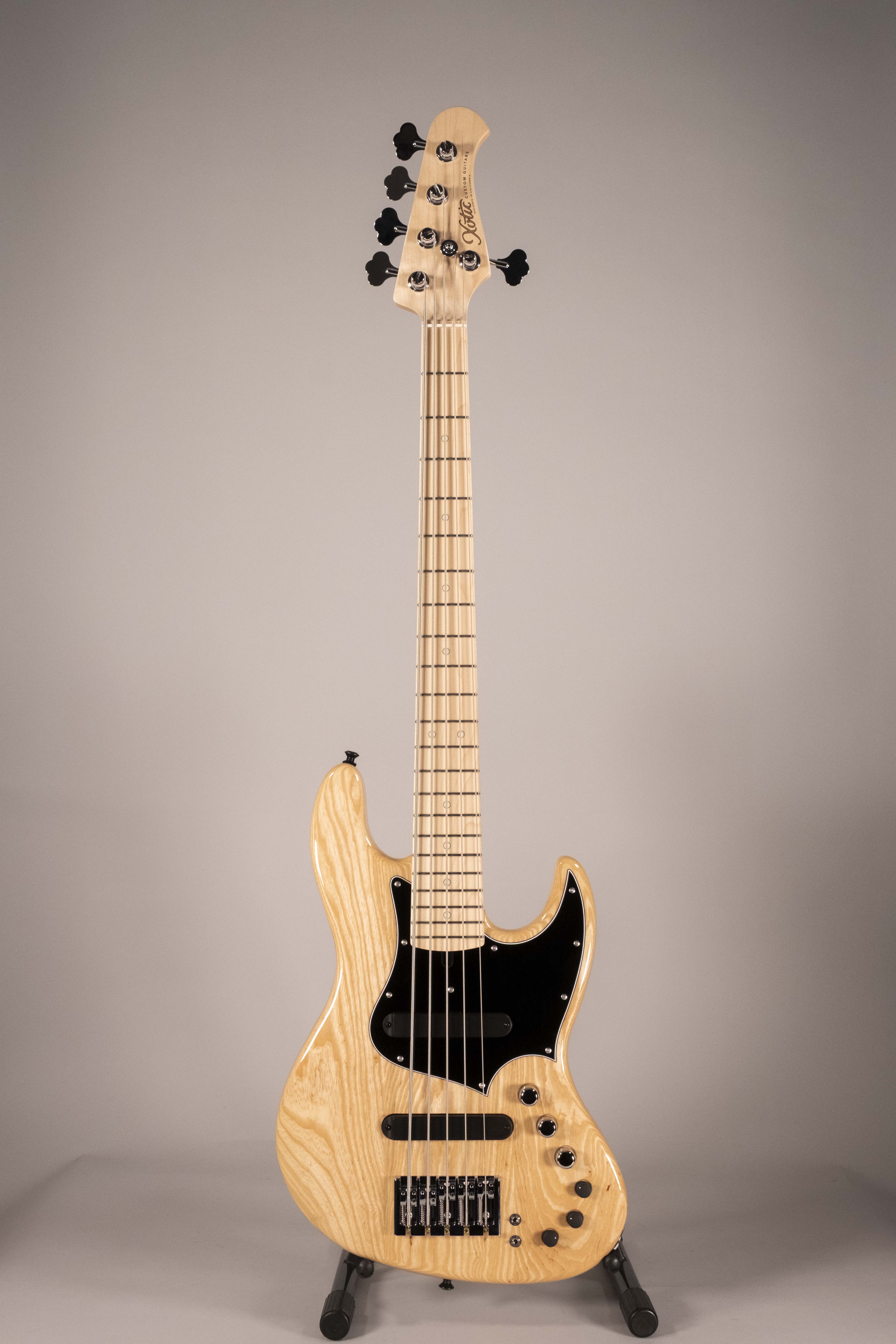 XOTIC XJ 5 CORDE NATURAL USATO