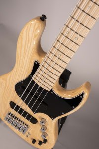 XOTIC XJ 5 CORDE NATURAL USATO