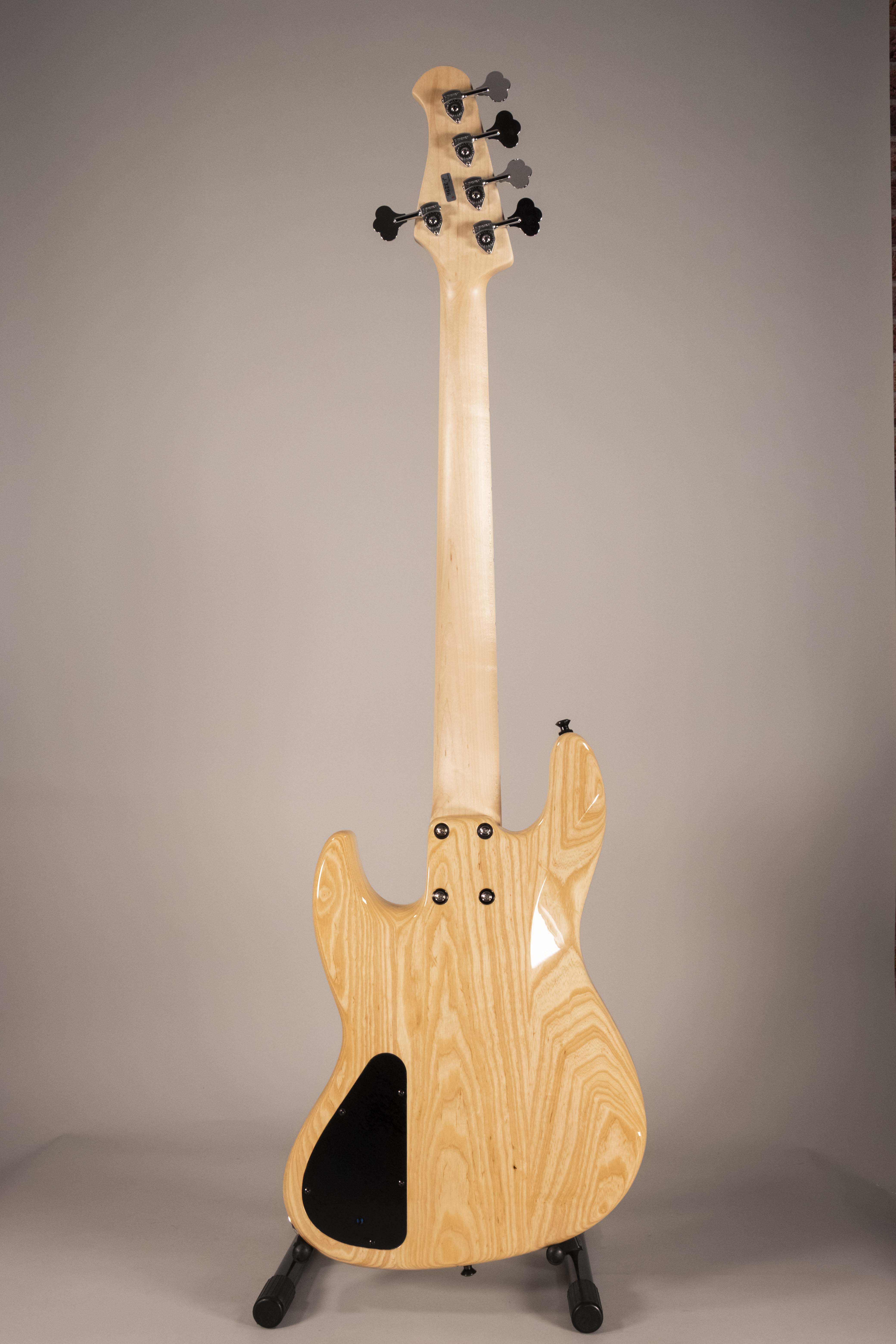 XOTIC XJ 5 CORDE NATURAL USATO
