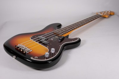 Fender American Vintage II 1960 Precision 3-Color Sunburst