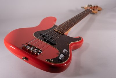 Fender Pino Palladino Signature Precision Bass Fiesta Red