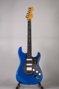 Fender Stratcaster HSS American Ultra II Noble Blue