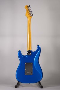 Fender Stratcaster HSS American Ultra II Noble Blue