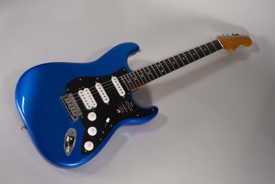 Fender Stratcaster HSS American Ultra II Noble Blue