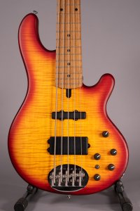 Lakland Skyline 5502 Deluxe 5 Corde Honeyburst Satin