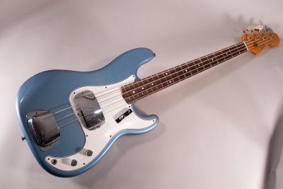 Fender Custom Shop 1966 Precision Bass Relic Super Faded Aged Lake Placid Blue