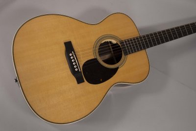 Martin & Co. OM-28E Reimagined LR Baggs Anthem