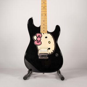 squier strato hello kytty usata