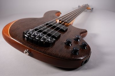 bass wal 5 corde mkII usato