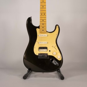 fender stratocaster ultra HSS usata