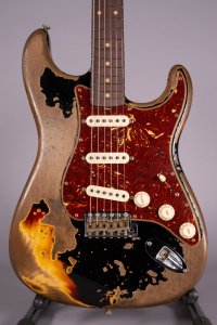 Fender Custom Shop Ltd Roasted 61Strat Super Heavy Relic Aged 3C Sunburst on BK