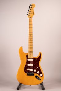 fender stratocaster deluxe usata