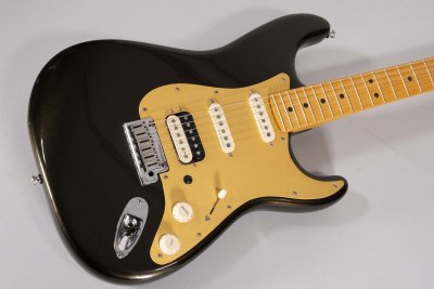 fender stratocaster ultra HSS usata