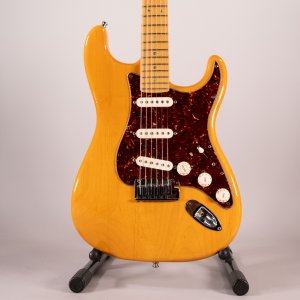 fender stratocaster deluxe usata