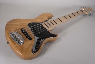 Lakland Skyline Darryl Jones 5 Natural