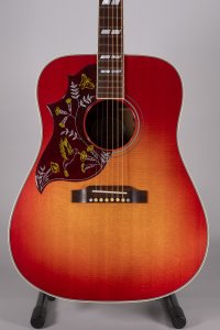 GIBSON HUMMINGBIRD LEFT CHERRY USATA