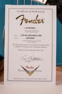 Fender Shop Limited Edition '66 Jazz Bass Journeyman Relic Aged Ocean Turquoise